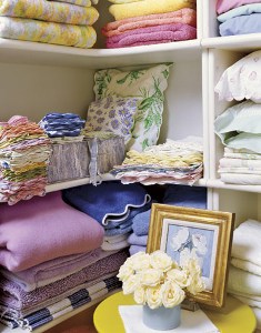 colorful-linen-closet-gtl0107-de.jpg