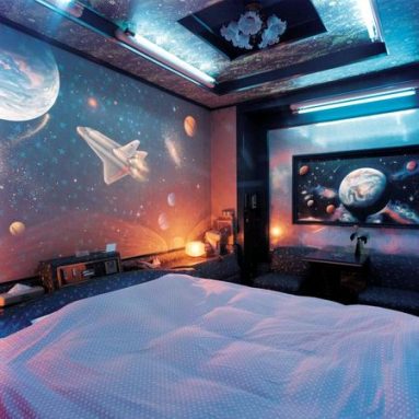 spaceroom.jpg