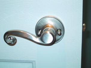 door-handle-instal-013.jpg