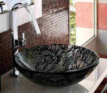 http://img.decorailumina.com.s3.amazonaws.com/wp-content/uploads/2009/09/lavabos-encaje-adatto-casa-2.jpg