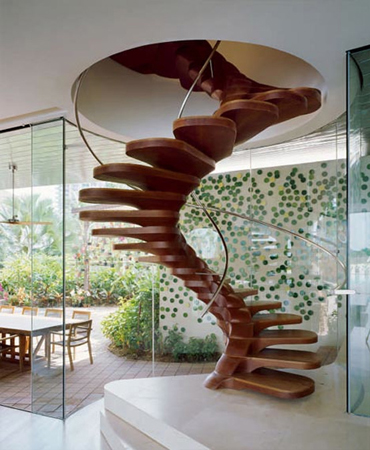 escalera sin barandas